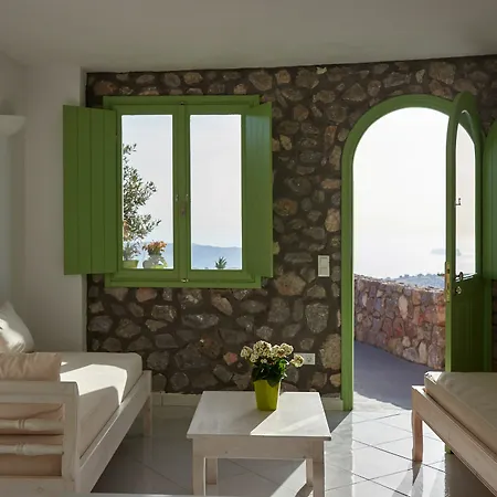 Zatrikion Santorini Pýrgos