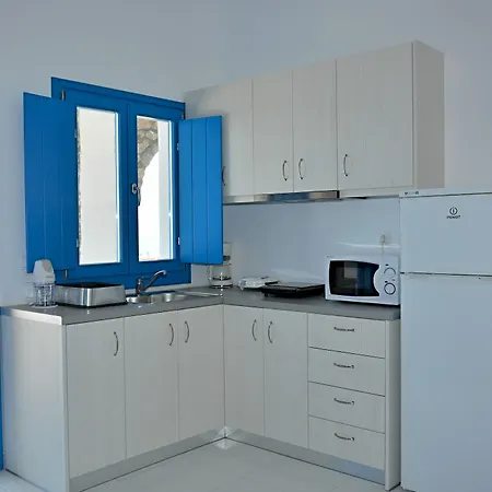 Zatrikion Santorini * Pýrgos