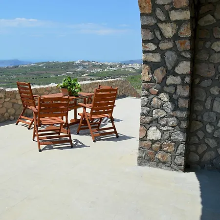 Zatrikion Santorini Pýrgos